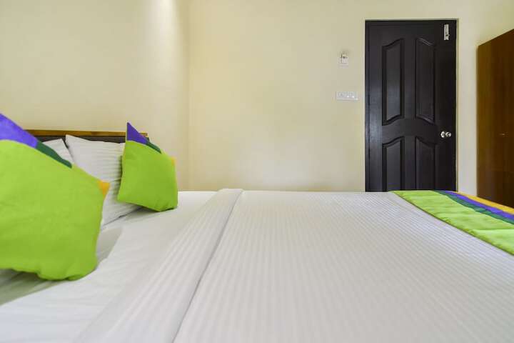 Room 17 of 49