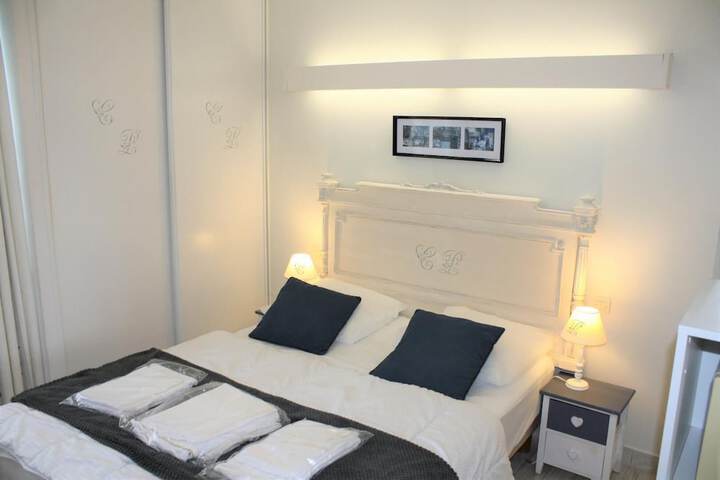 Room 48 of 164