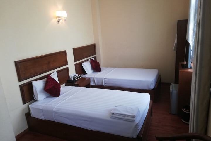Room 14 of 48