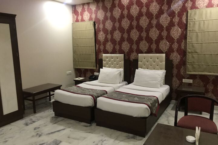 Room 65 of 288