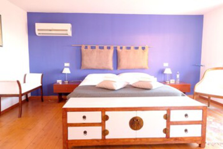 Room 98 of 100