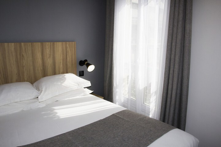 Room 3 of 22