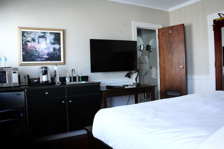 Room 19 of 88