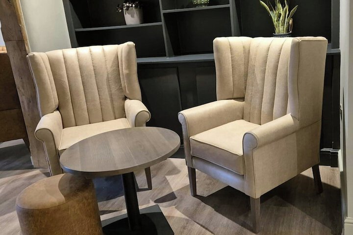 Lounge 124 of 153