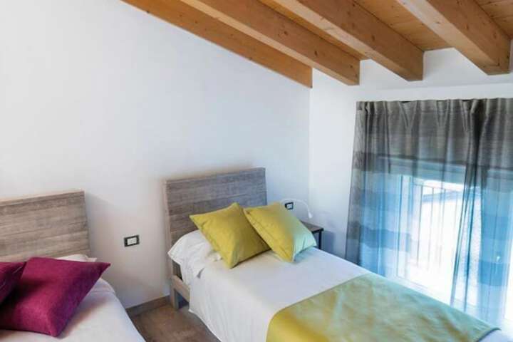 Room 5 of 23