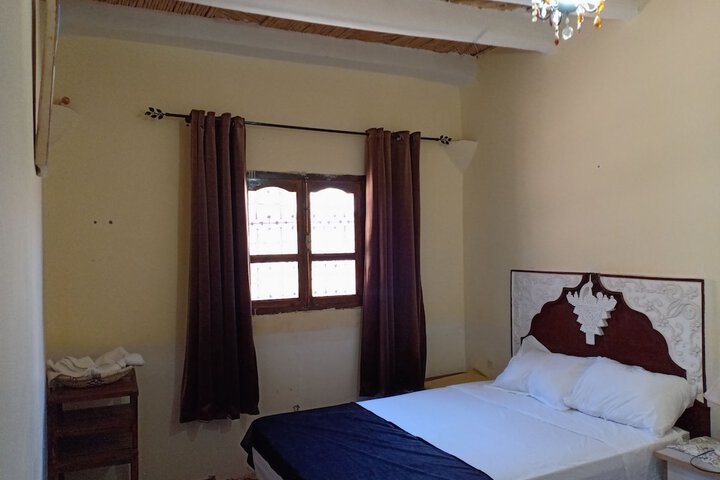Room 13 of 63