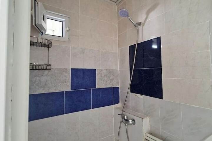 Room 4 of 6