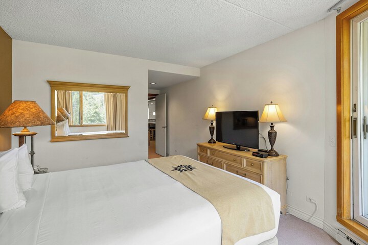 Room 38 of 226