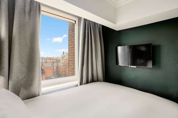 Room 50 of 137