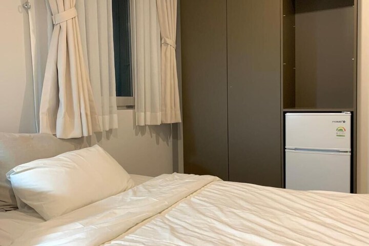 Room 6 of 49