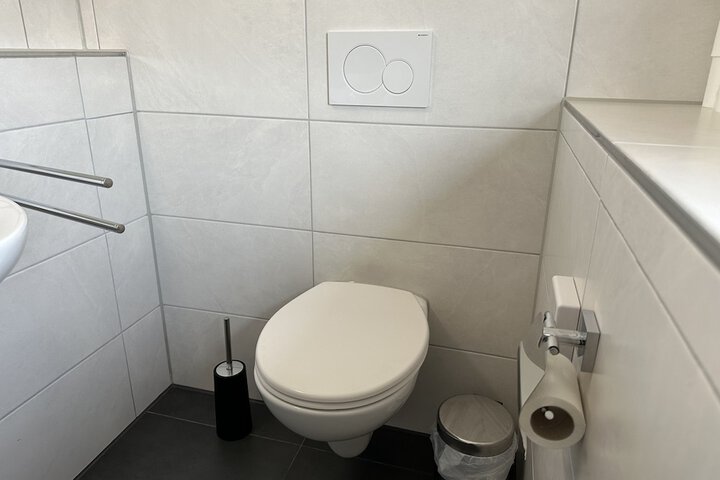 Room 83 of 109