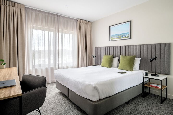 Room 16 of 35