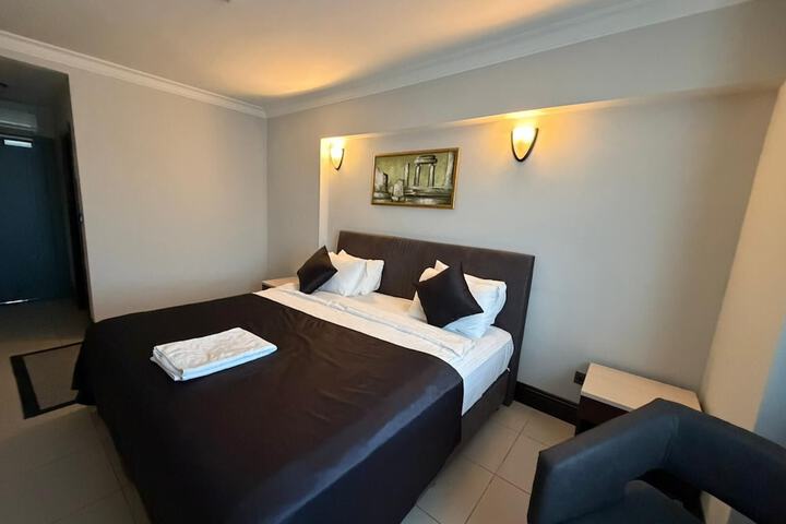 Room 45 of 94
