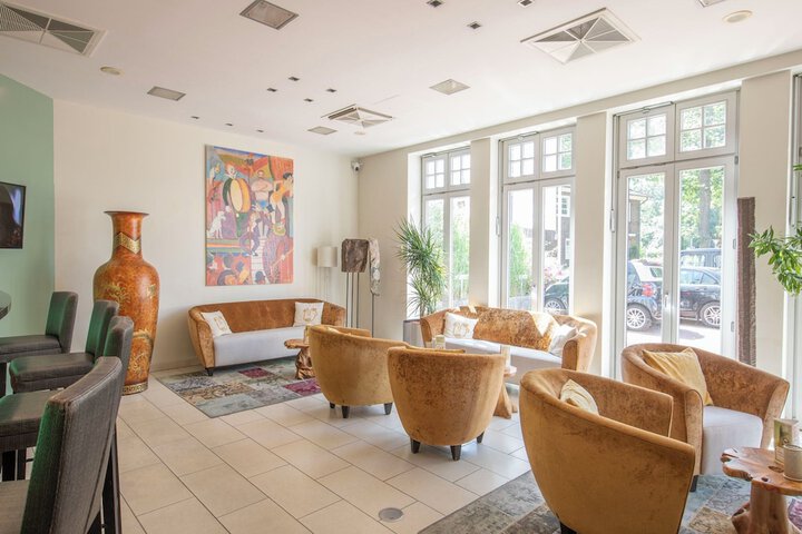 Guest Lobby