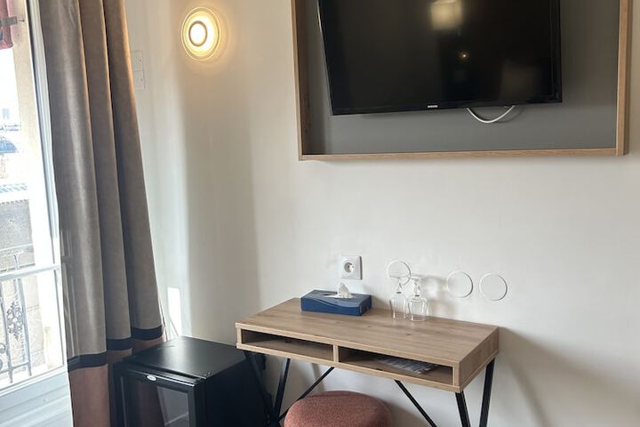 Room 22 of 76