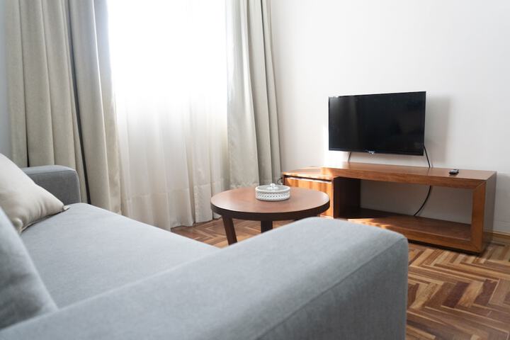 Room 2 of 20
