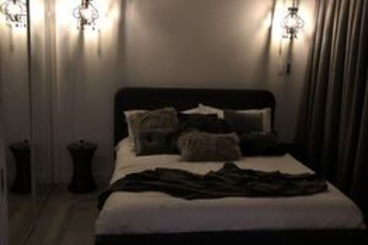Room 7 of 19
