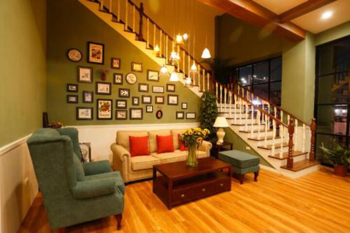 Hero Image 1 of 41
