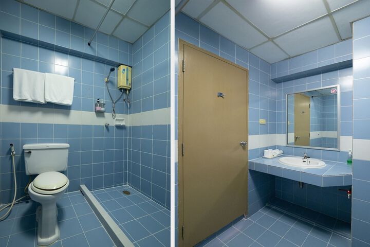 Room 12 of 17