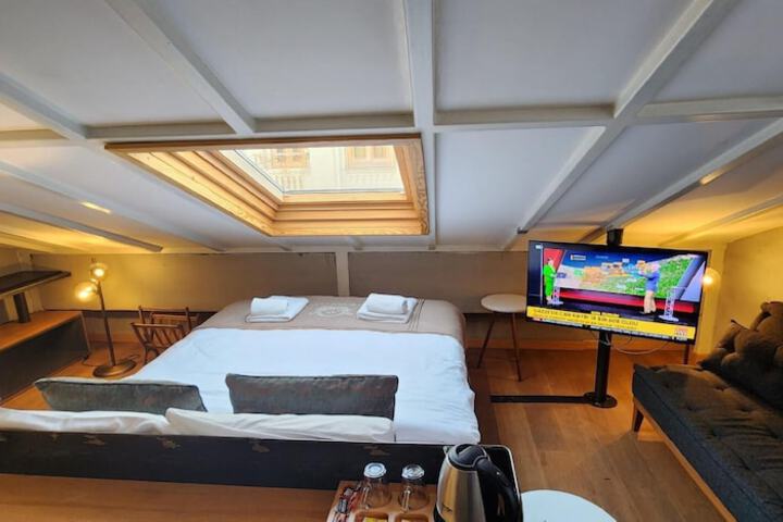 Room 17 of 63