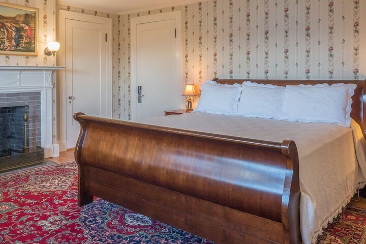 Room 4 of 31