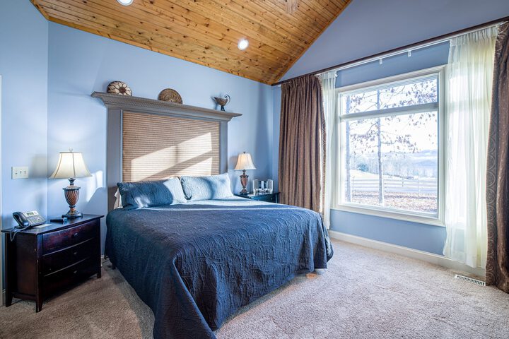 Room 15 of 108