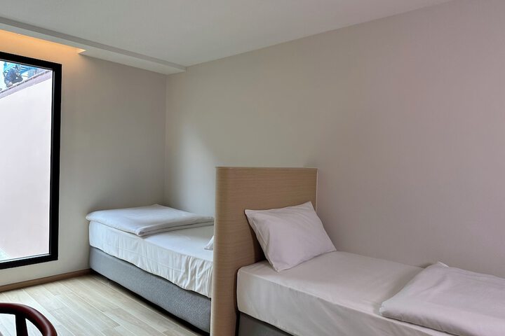 Room 20 of 79