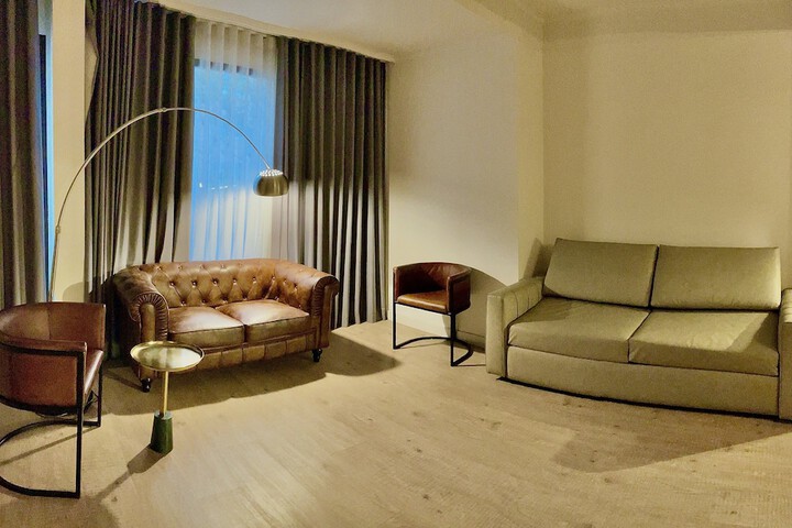 Room 14 of 48