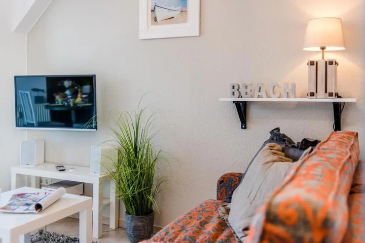 Room 2 of 15