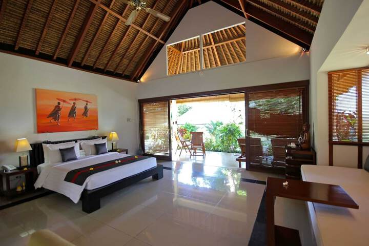 Room 10 of 74