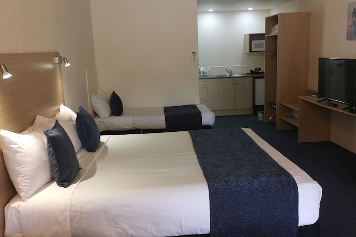 Room 27 of 58