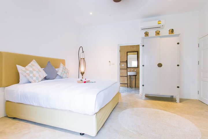Room 14 of 61
