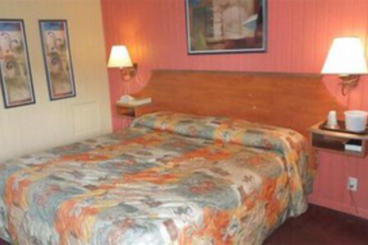 Room 7 of 11