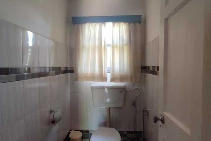 Room 8 of 25