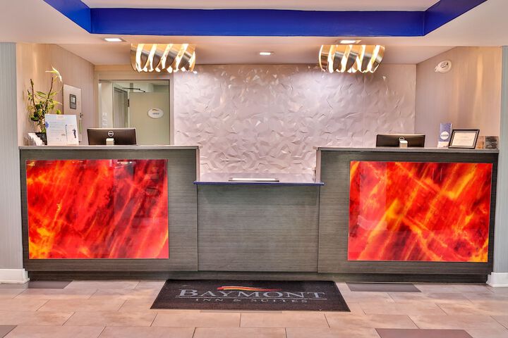 Concierge desk