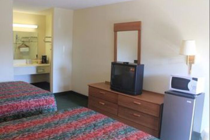 Room 30 of 37