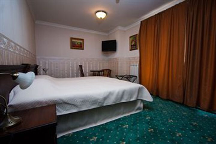 Room 21 of 53
