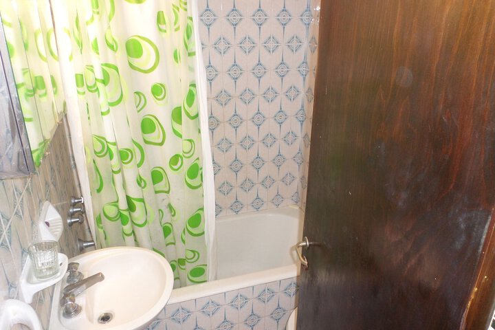 Room 11 of 13
