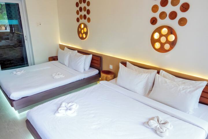 Room 6 of 49