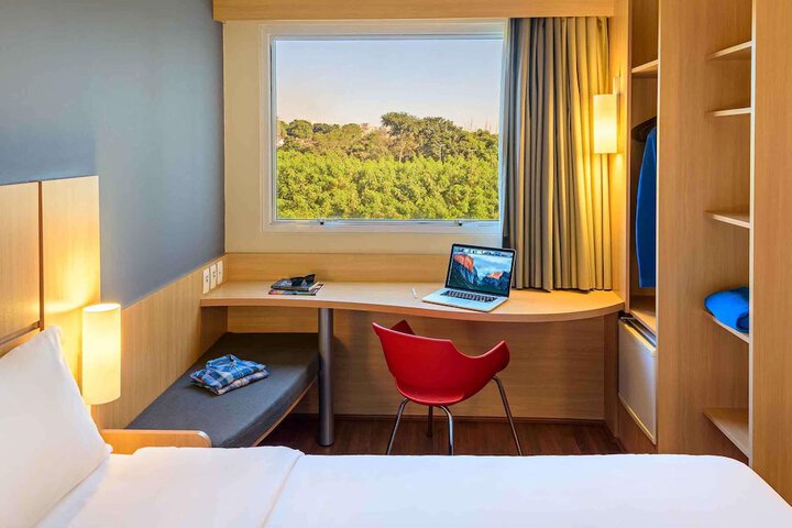 Room 14 of 70