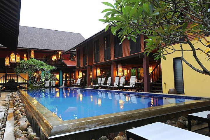 Pools & Facilities