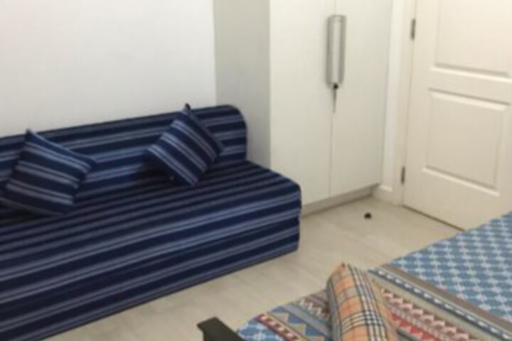 Room 15 of 25