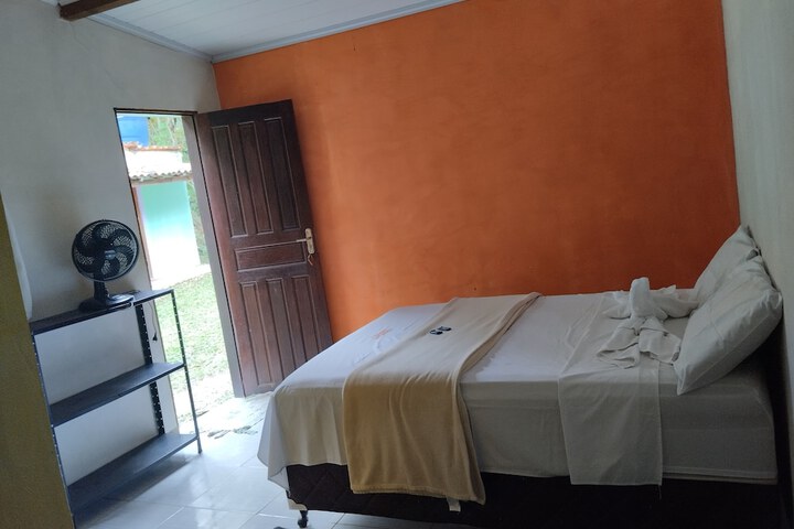 Room 5 of 32