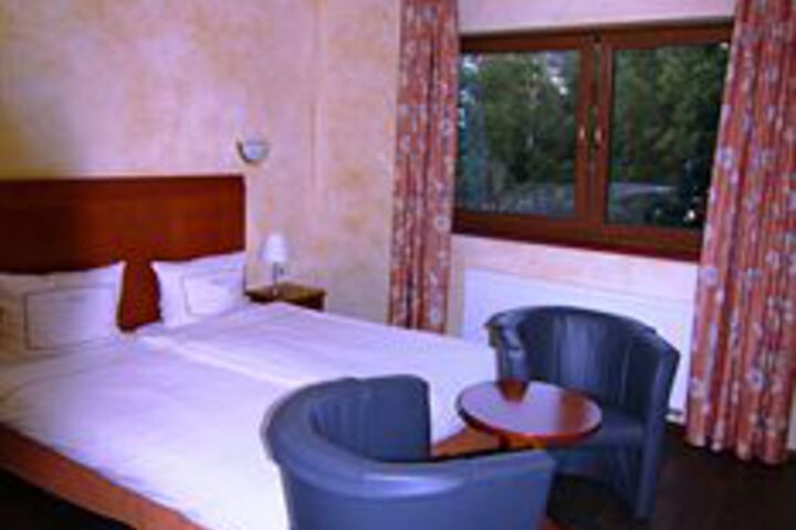 Room 7 of 41