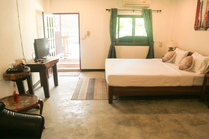 Room 5 of 72
