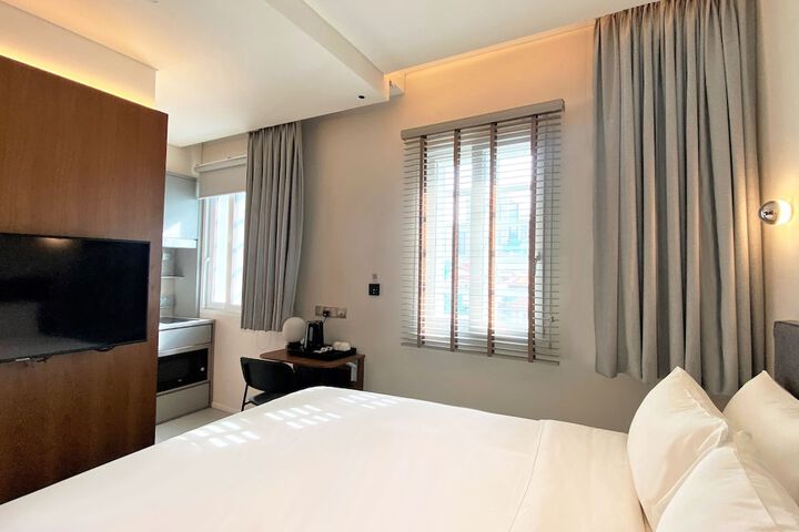 Room 14 of 37