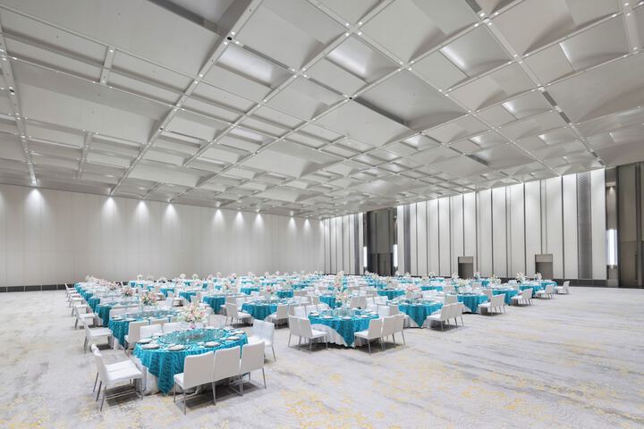 Ballroom/Hall 128 of 251