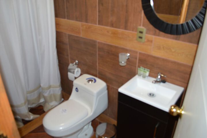 Room 6 of 79