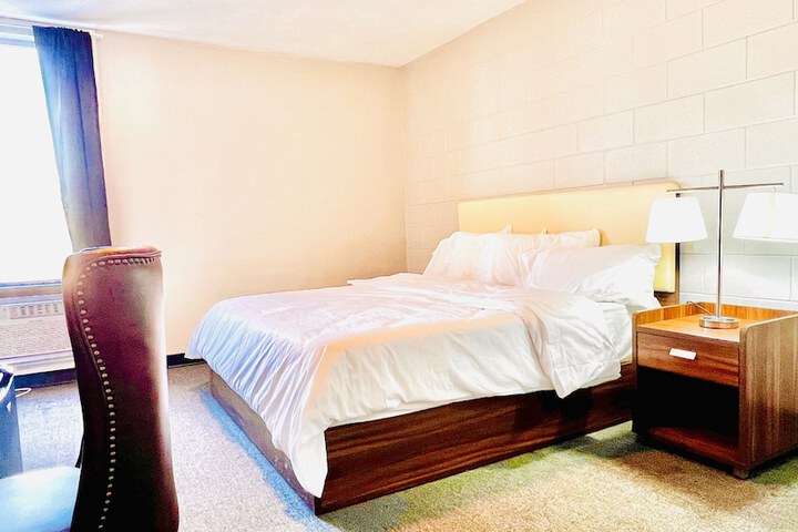 Room 2 of 14