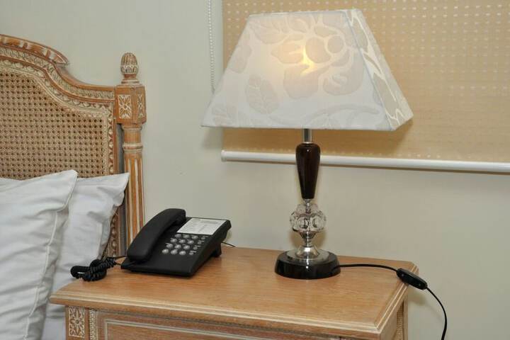 Room 16 of 40